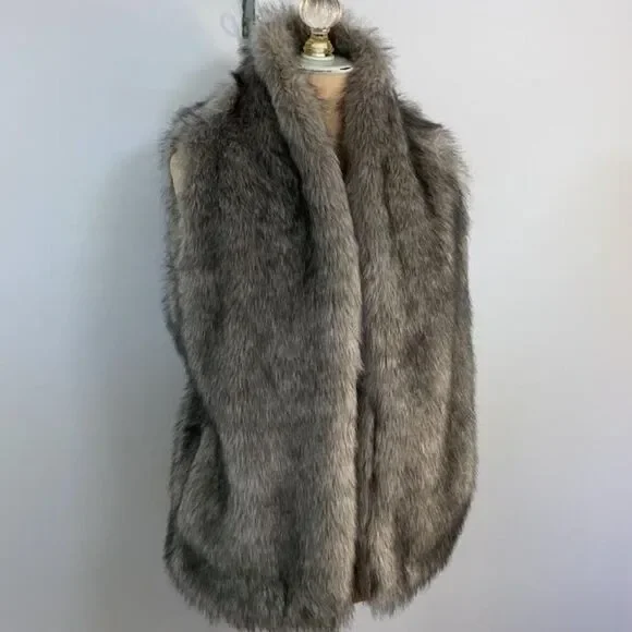BCBGENERATION VEST FAUX SILVER FOX FUR NWOT~SZ XS - Picture 3 of 5